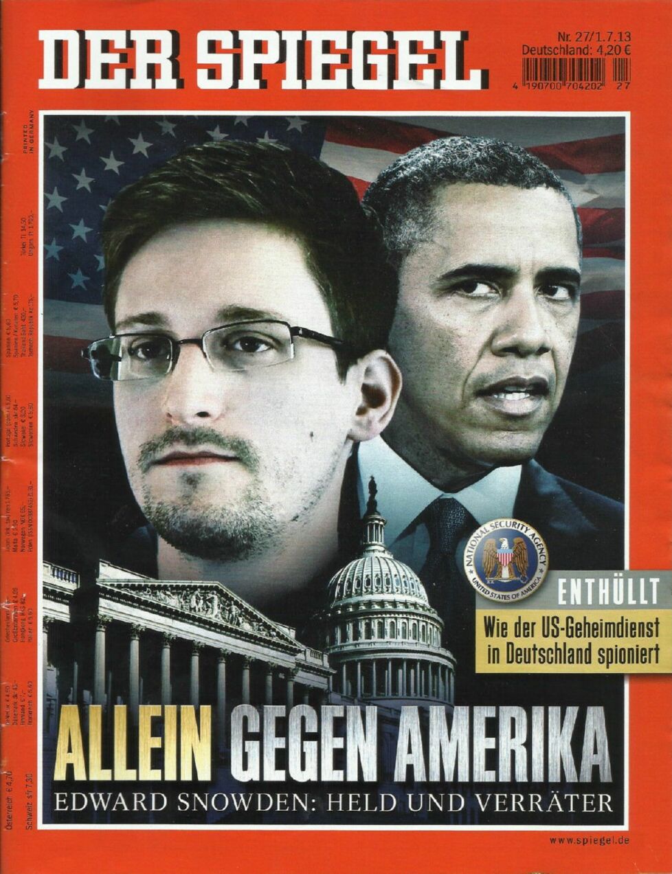 Titelseite des Wochenmagazins Der Spiegel. Eine Montage von Porträts von Edward Snowden vorne, rechts dahinter Barack Obama. Beide mit ernstem Gesichtsausdruck. Als Hintergrundbild ist eine US-amerikanische Flagge eingesetzt, unter den Porträts ein stark schattiertes Bild des Kapitols in Washington D.C. Unter Obama ist das Emblem des NSA, National Security Agency, zu sehen und die Schlagzeile: Enthüllt. Wie der US-Geheimdienst in Deutschland spioniert. Am unteren Bildrand ist die große Titelüberschrift zu sehen: Allein gegen Amerika. Edward Snowden, Held und Verräter.